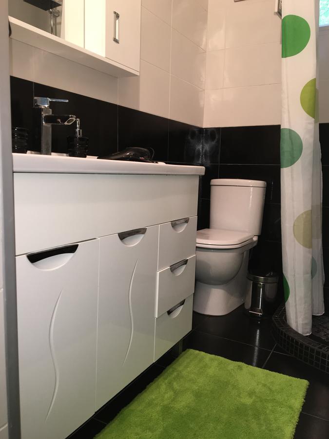 Appartamento Newly Renovated House Tbilisi Esterno foto