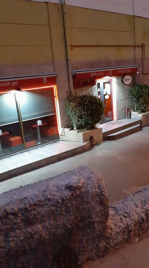 Appartamento Newly Renovated House Tbilisi Esterno foto