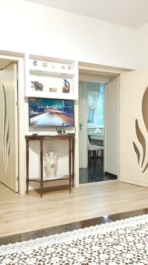 Appartamento Newly Renovated House Tbilisi Esterno foto