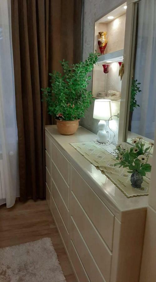 Appartamento Newly Renovated House Tbilisi Esterno foto